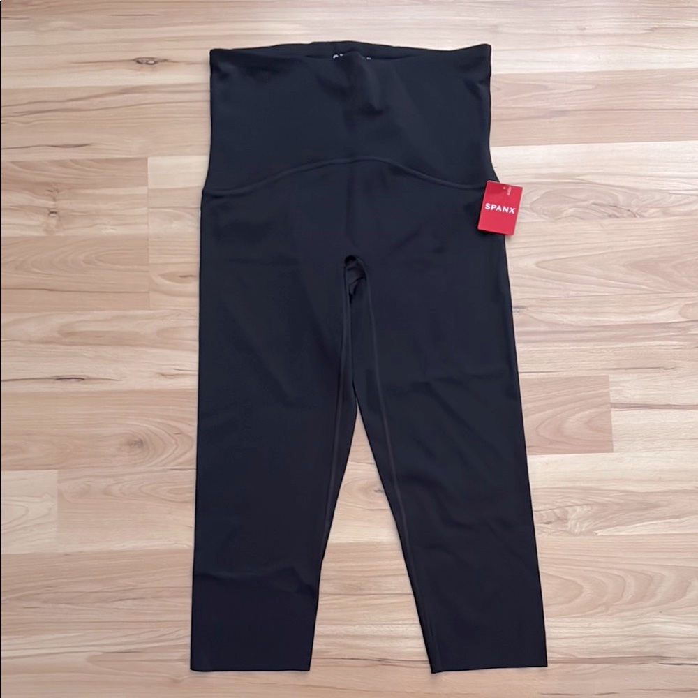 NWT SPANX Black Booty Boost Leggings, Large